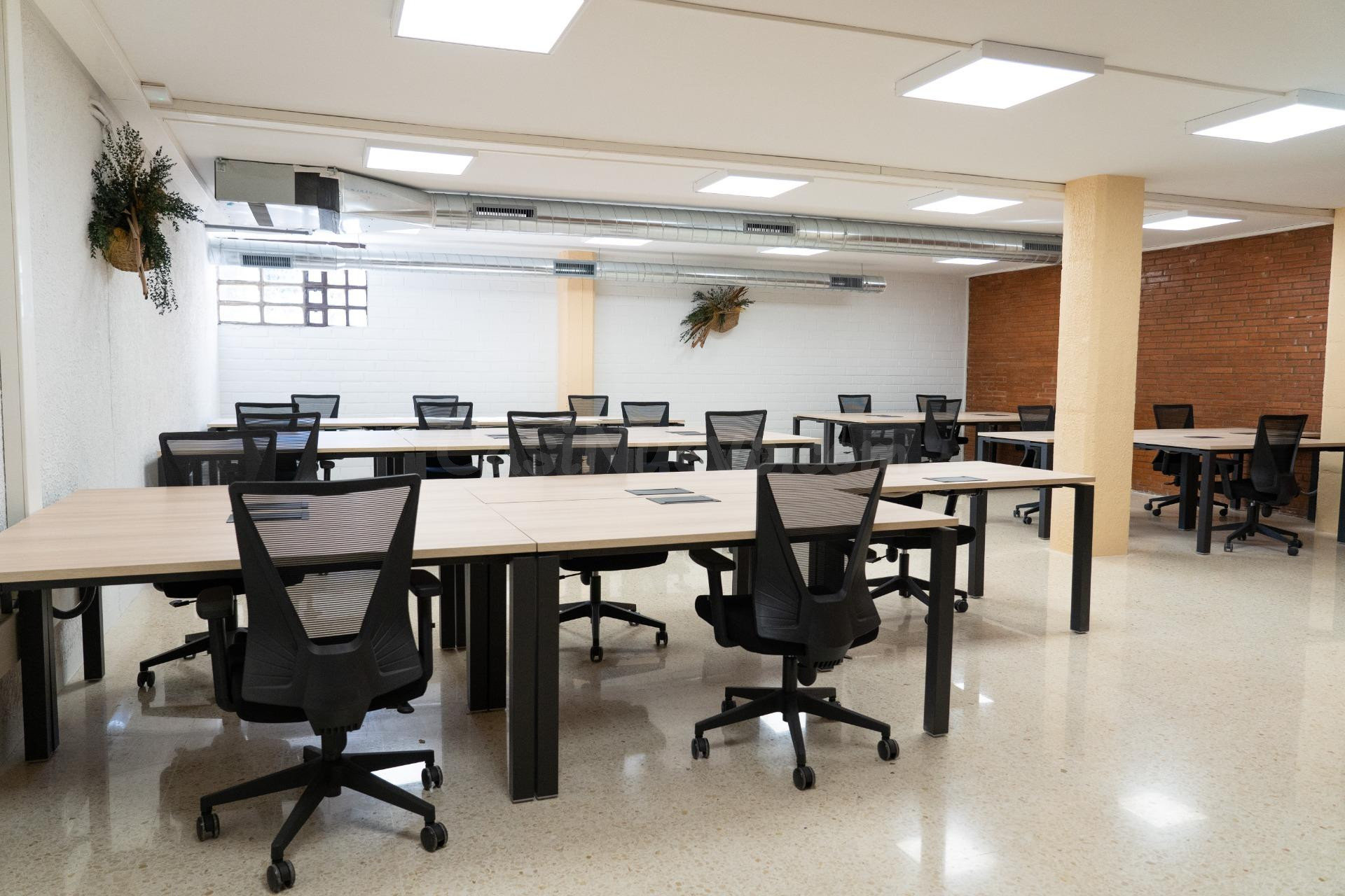 ALQUILER OFICINAS EN IGUALADA ZONA CENTRO!!