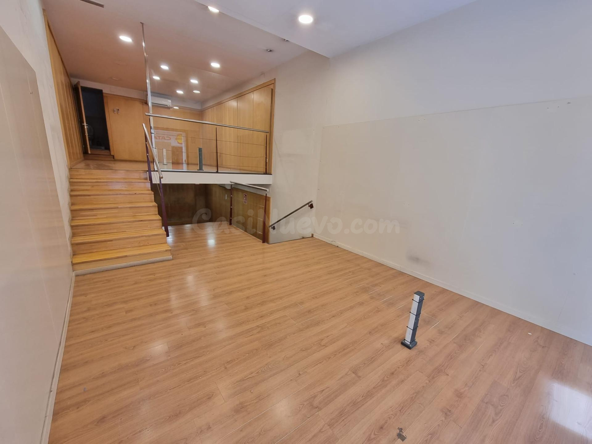 ALQUILER LOCAL EN IGUALADA ZONA CENTRO 70M2!! - foto 2