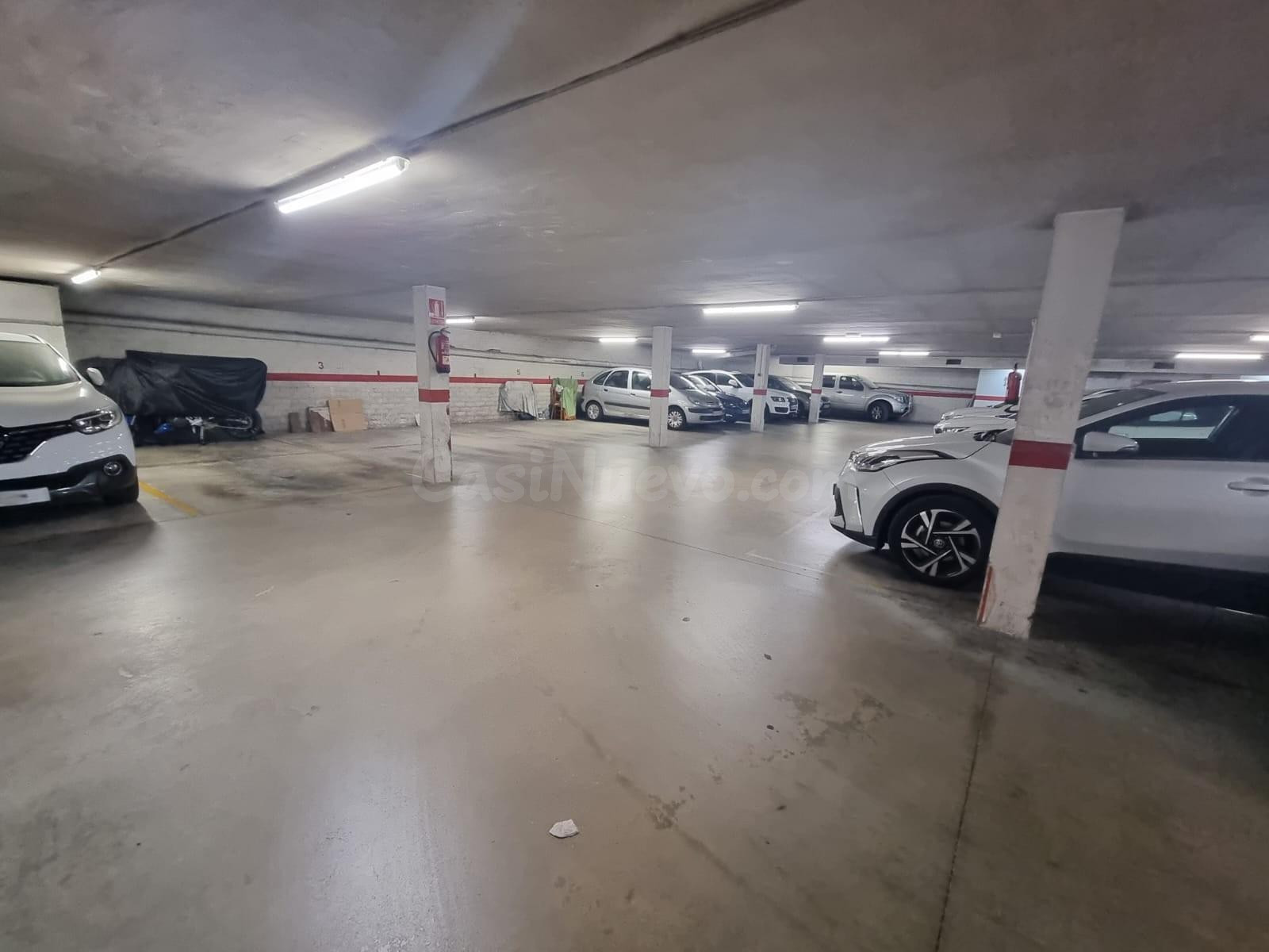 VENTA 10 PARKINGS Y 2 TRASTEROS EN VILANOVA DEL CAMÍ ZONA CENTRO!!