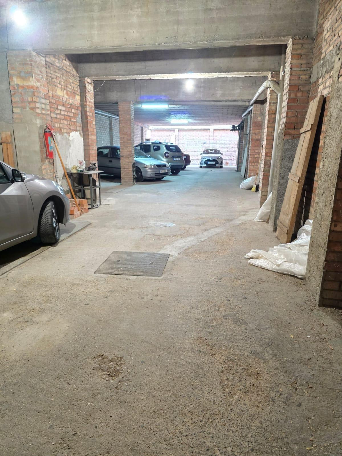 VENTA ALMACÉN EN IGUALADA ZONA BARRI MONTSERRAT 220M2!! - foto 4