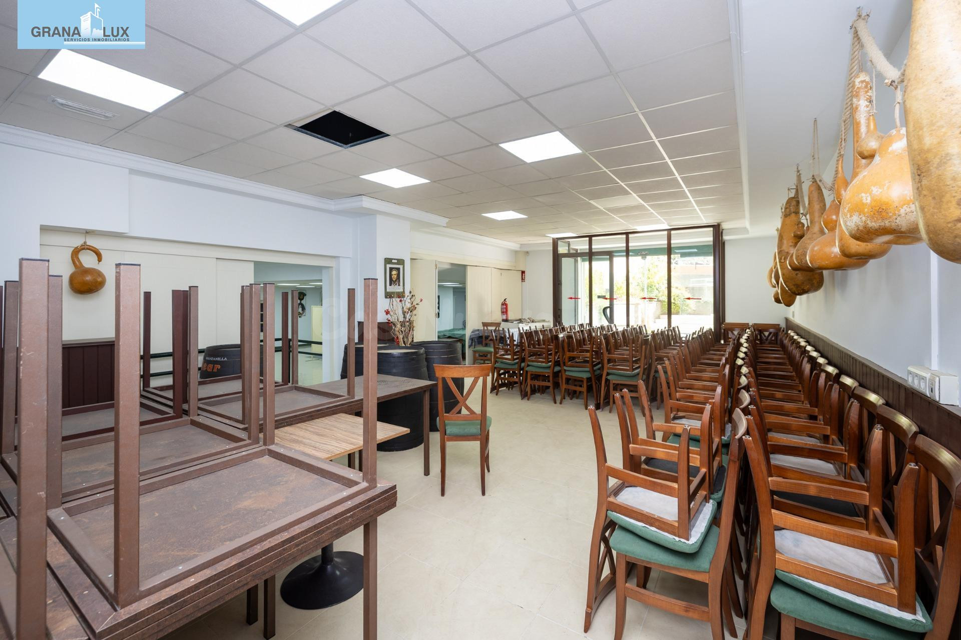 Espectacular local comercial en Nuevo Acceso a la Alhambra,  - foto 4