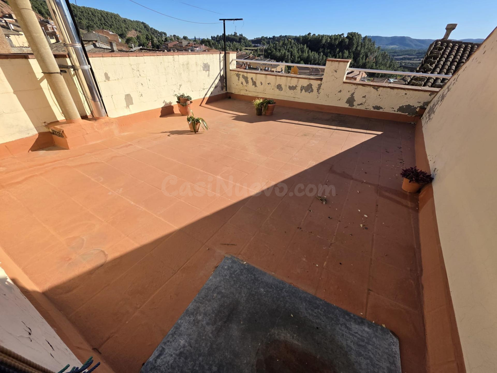 VENTA CASA EN JORBA ZONA CENTRO GARAJE, TERRAZA Y VISTAS!!