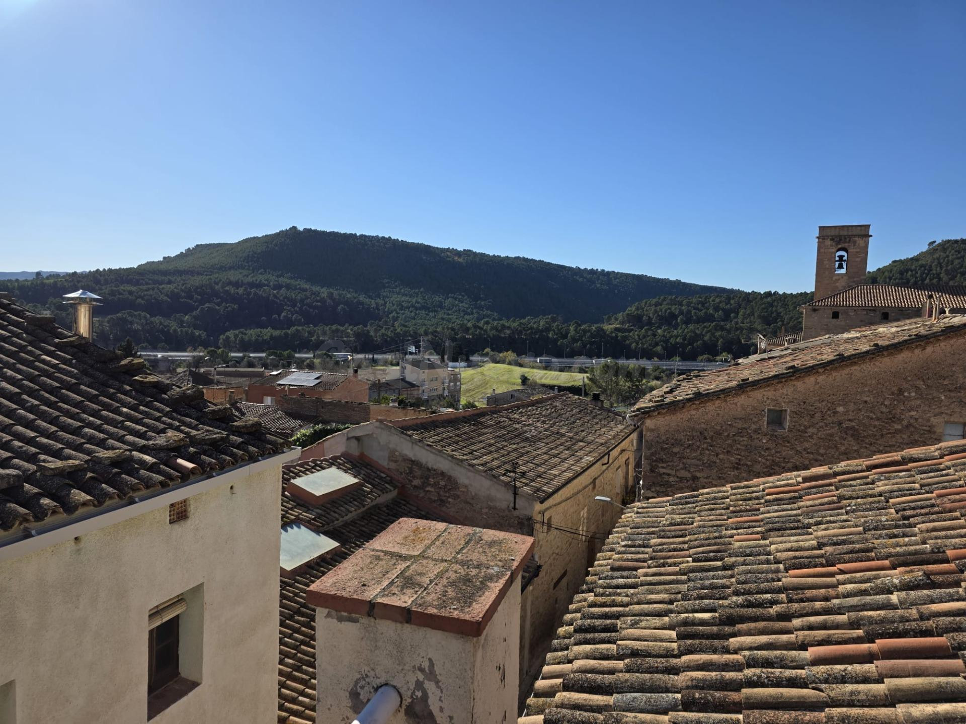 VENTA CASA EN JORBA ZONA CENTRO GARAJE, TERRAZA Y VISTAS!! - foto 3