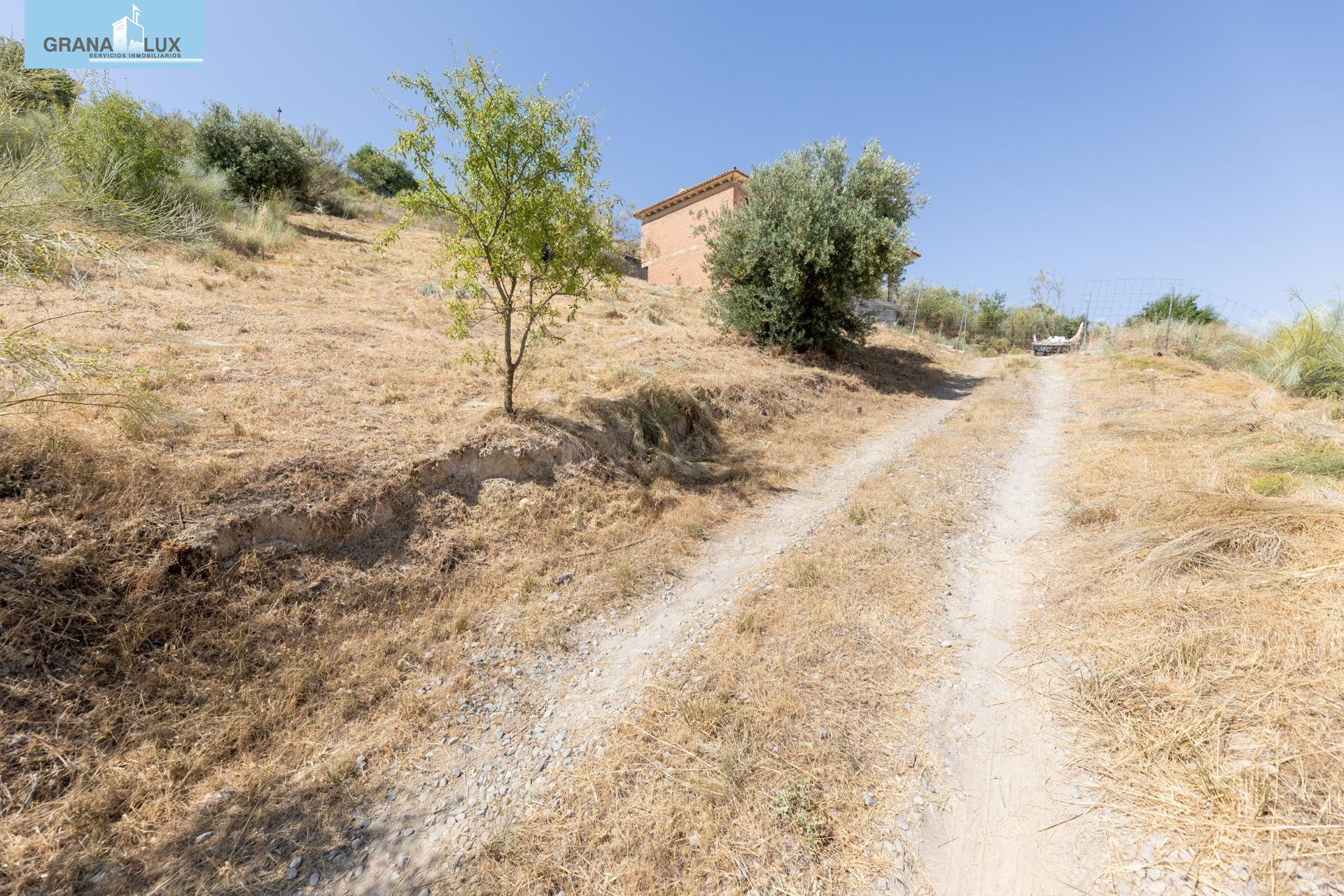 PARCELA URBANA EN LOS ALTOS DE LA ZUBIA - foto 4