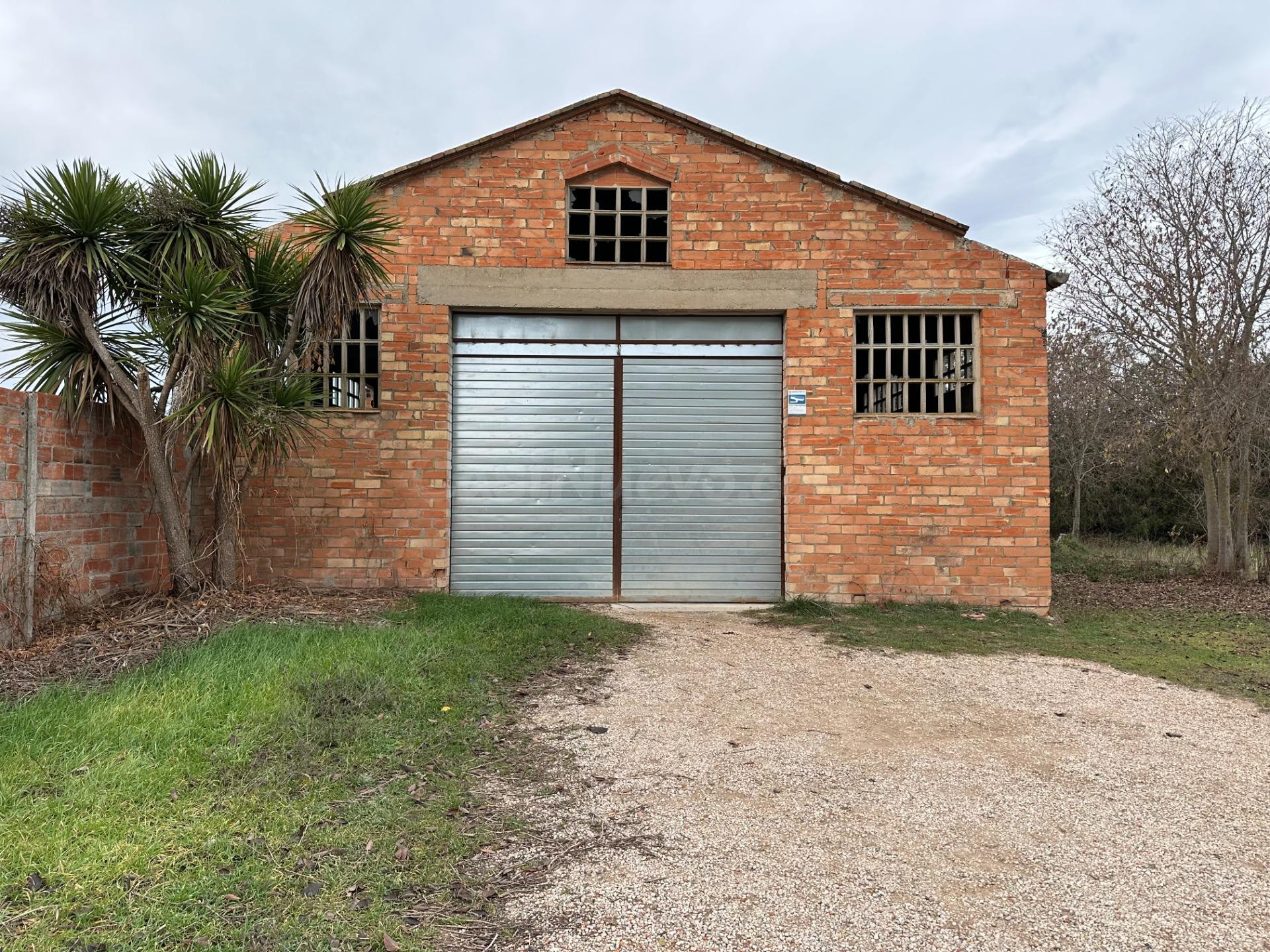 ALQUILER TERRENO CON NAVE EN VILANOVA DEL CAMÍ 1800M2!!