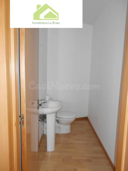 OFICINA EN ALQUILER EN PLAZA CASTILLA Y LEÓN, AL LADO DE HAC - foto 4