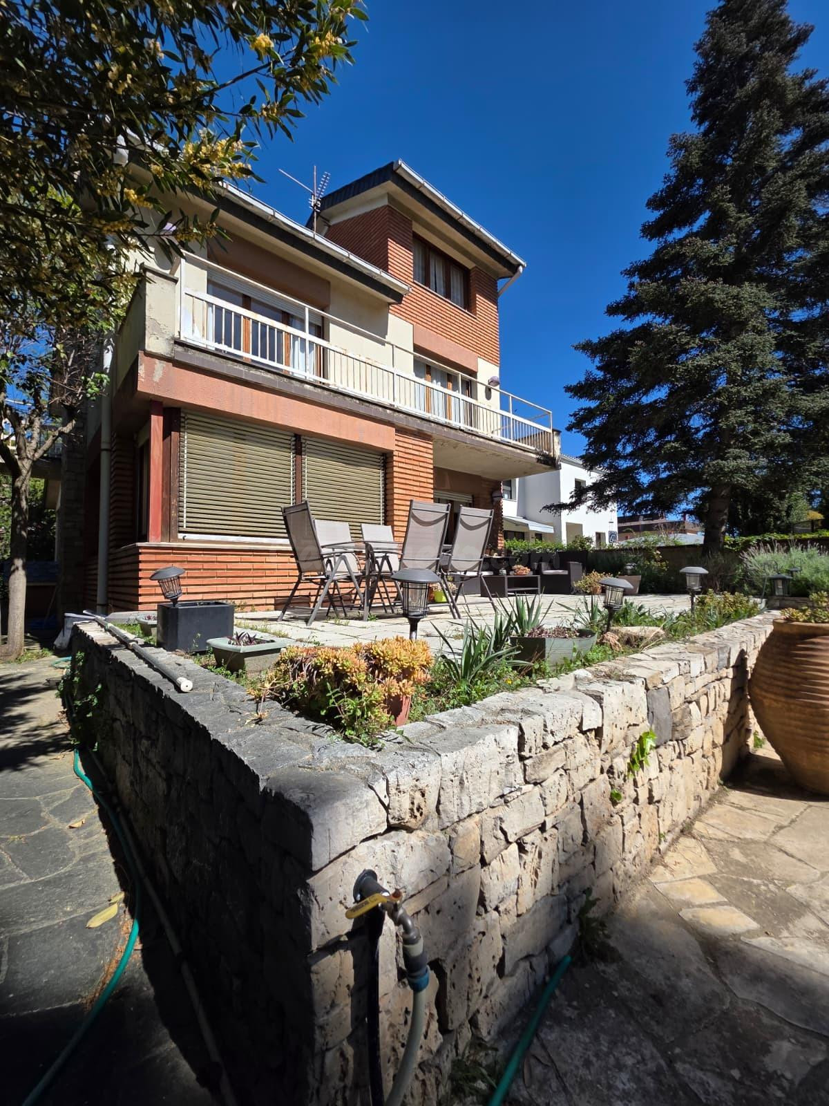 VENTA CASA EN IGUALADA ZONA SET CAMINS GARAJE, JARDÍN Y PISC - foto 3