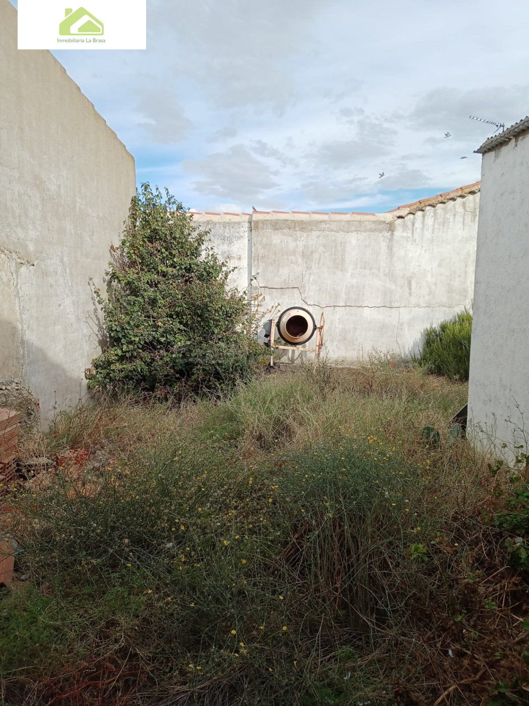 CASA EN VENTA EN SAN MIGUEL DE LA RIBERA,PARA REFORMAR - foto 2