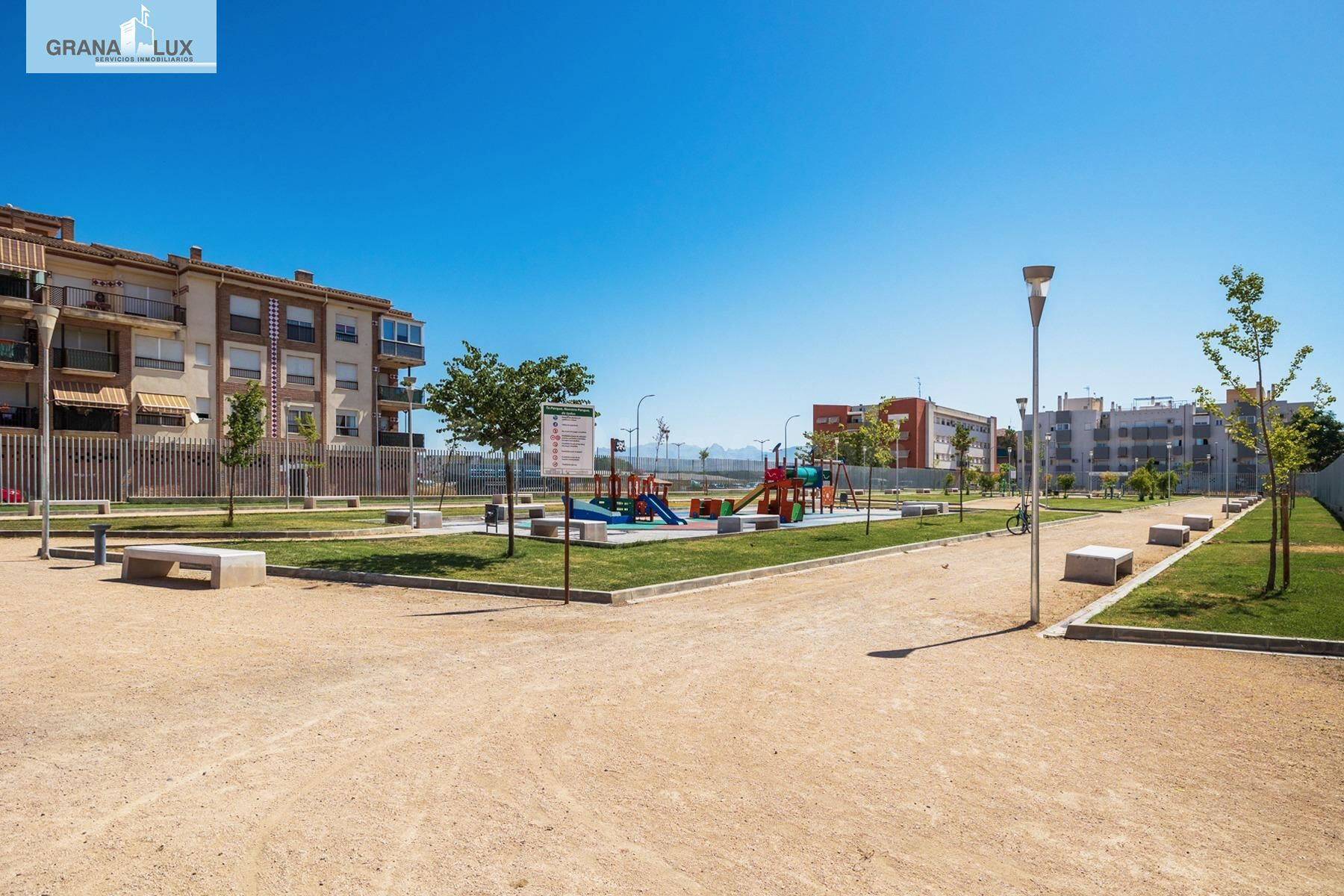 estupendo solar para construir en el mismo centro de Santa F