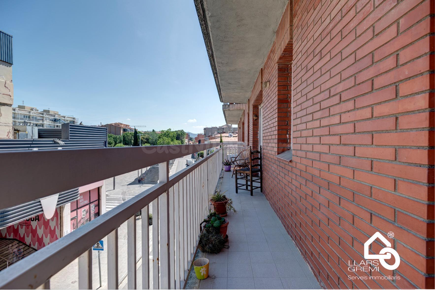 VENTA PISO EN IGUALADA ZONA LA MASUCA 3 habitaciones, TERRAZA Y TRASTERO!!