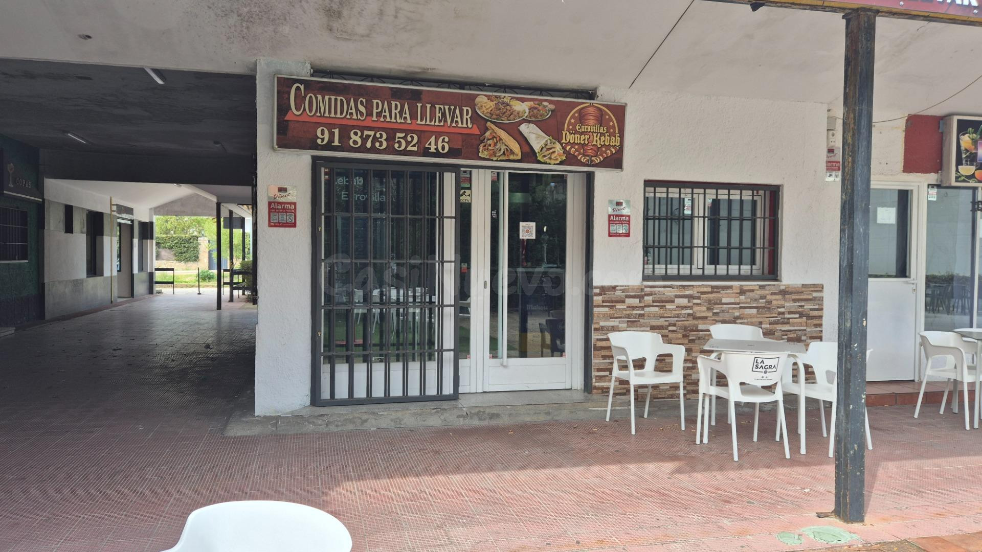 Se vende local comercial en Eurovillas - foto 5