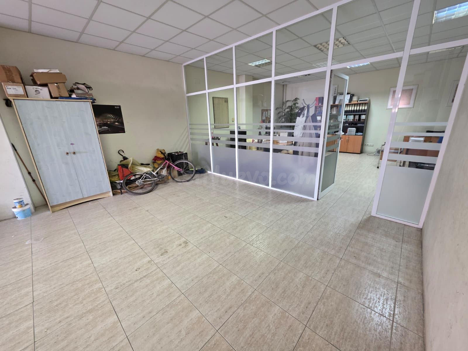 VENTA O ALQUILER DE LOCAL COMERCIAL EN IGUALADA ZONA POBLE S - foto 4