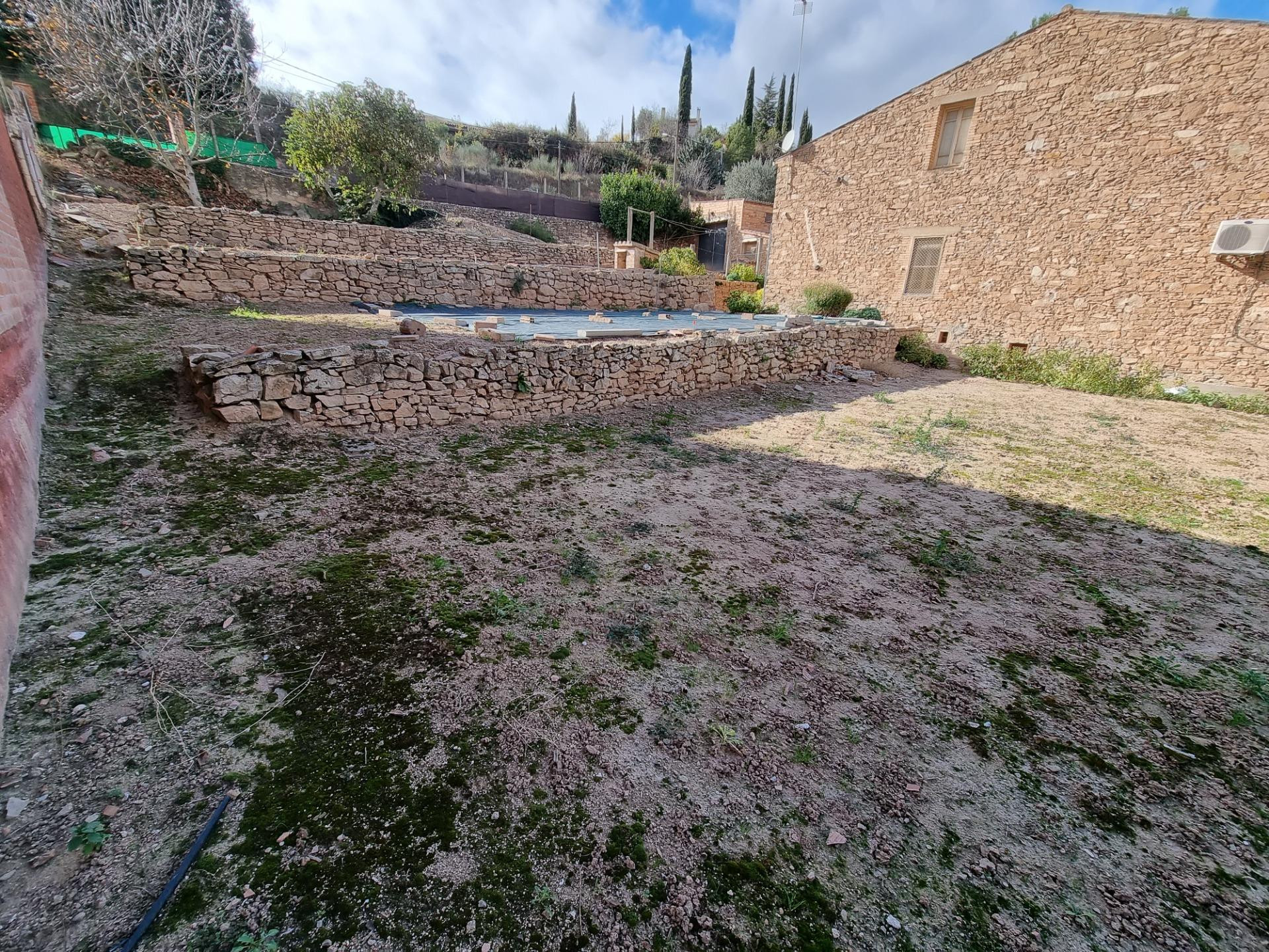 VENTA DOS TERRENOS URBANOS EN SANT MARTÍ DE TOUS ZONA TRANQU - foto 4