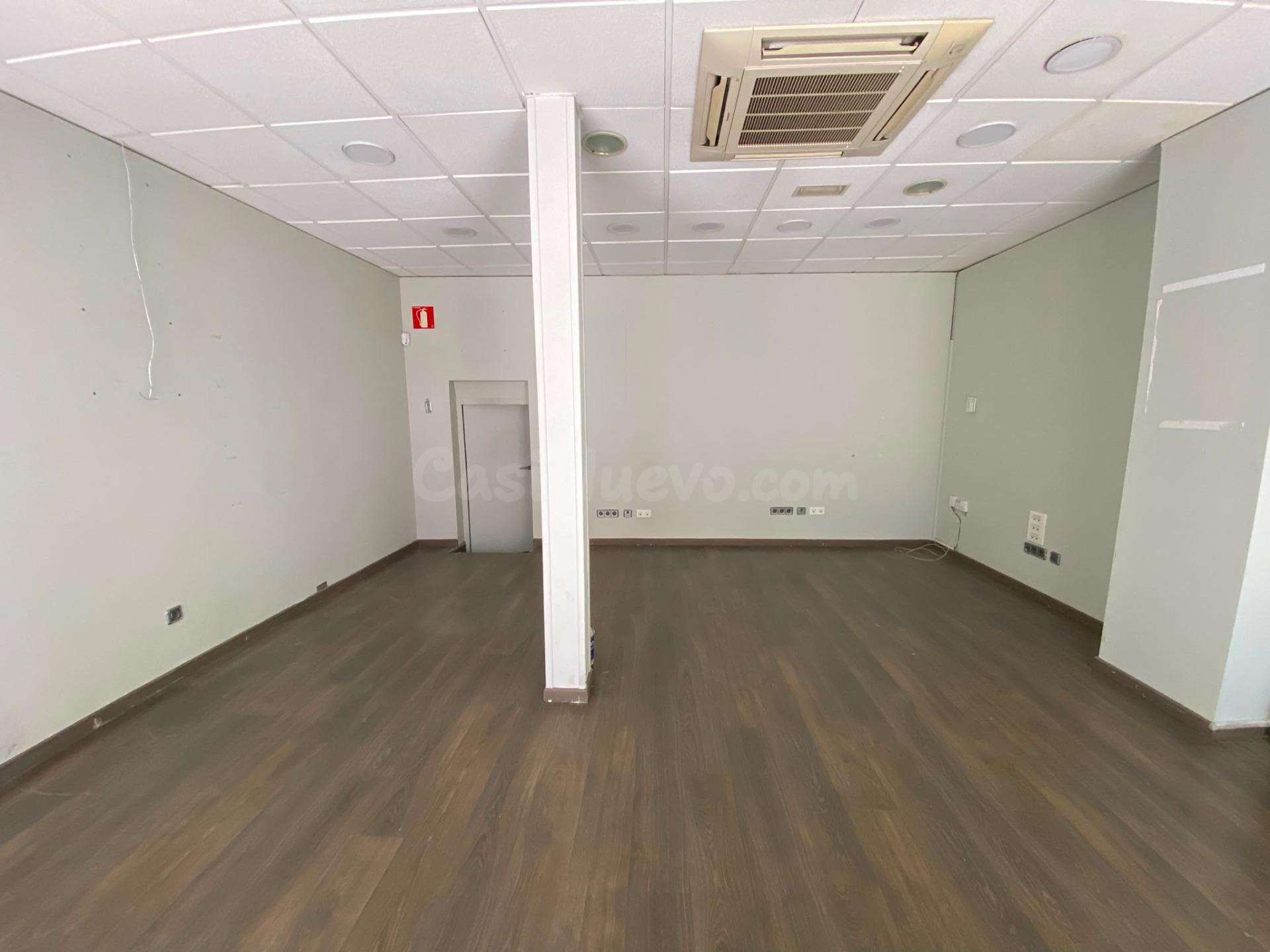 ALQUILER LOCAL COMERCIAL EN IGUALADA CENTRO - foto 2