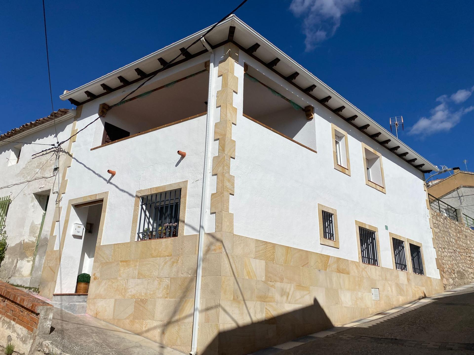 Casa en Villar del Olmo con terraza
