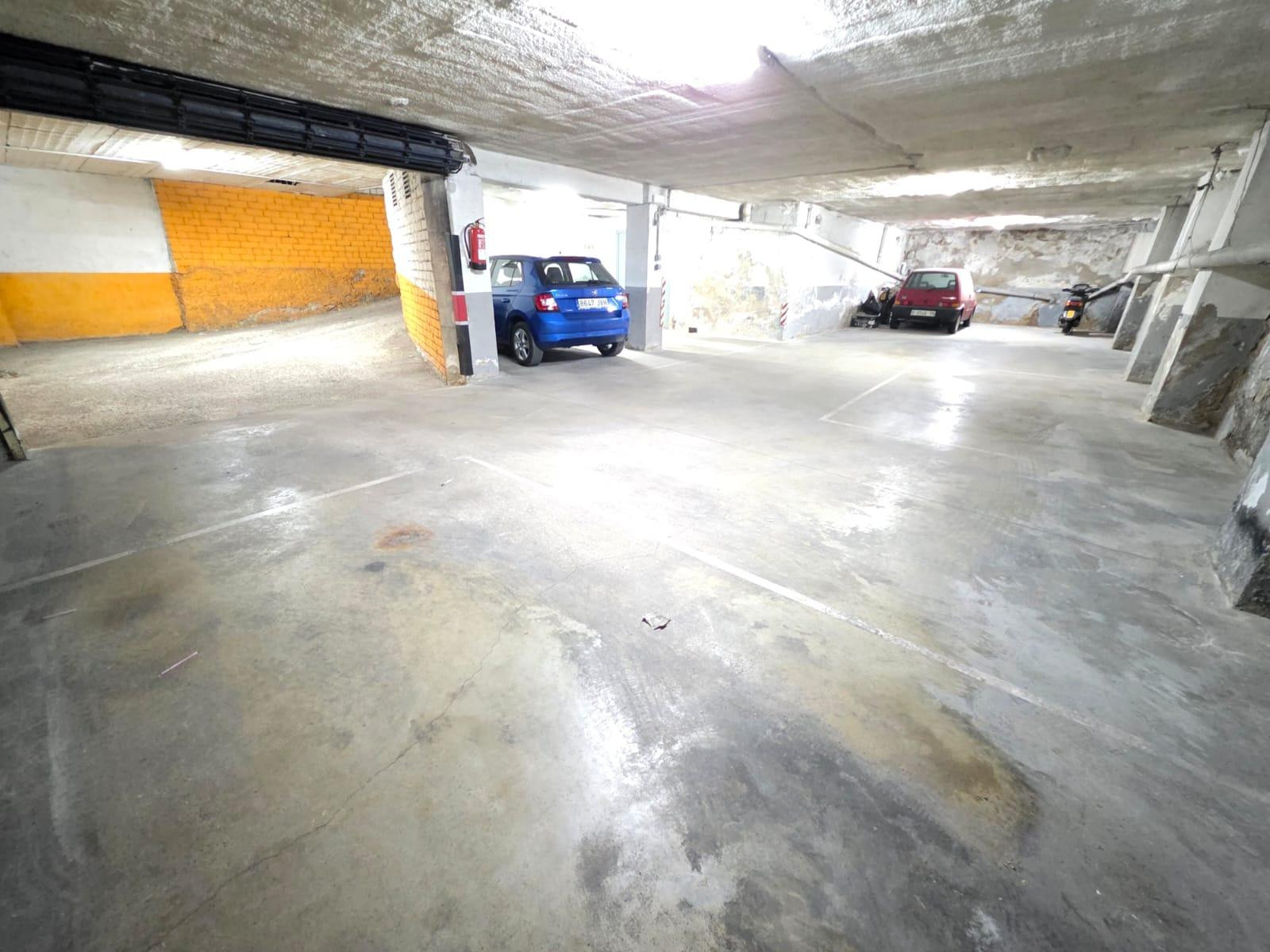 VENTA PLAZA DE PARKING EN IGUALADA ZONA POBLE SEC!!