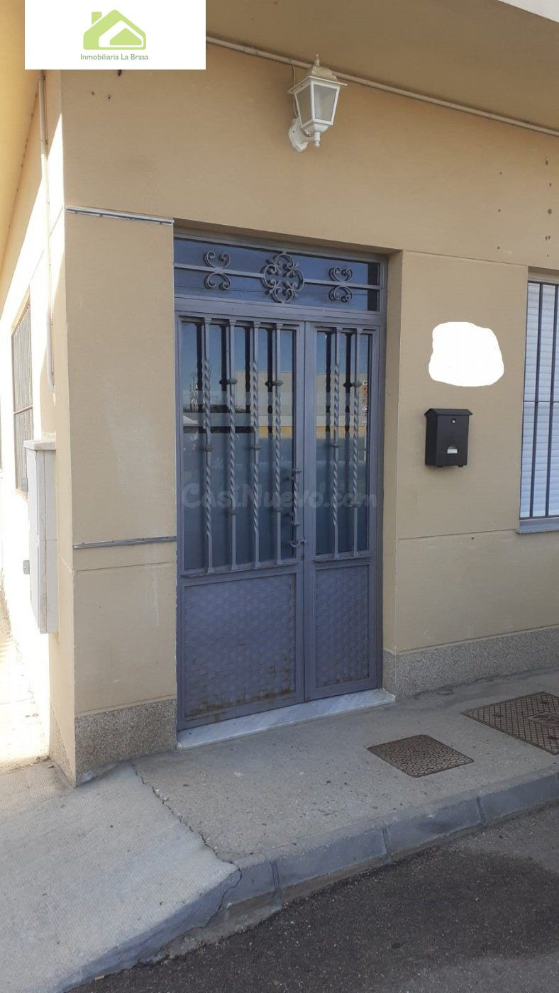 ALQUILER LOCAL EN ROALES (ZAMORA) - foto 5