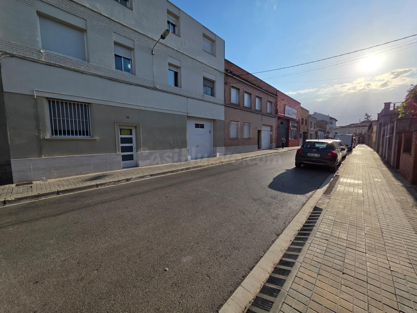 VENTA PLANTA BAJA EN IGUALADA ZONA POBLE SEC BUENA UBICACIÓN