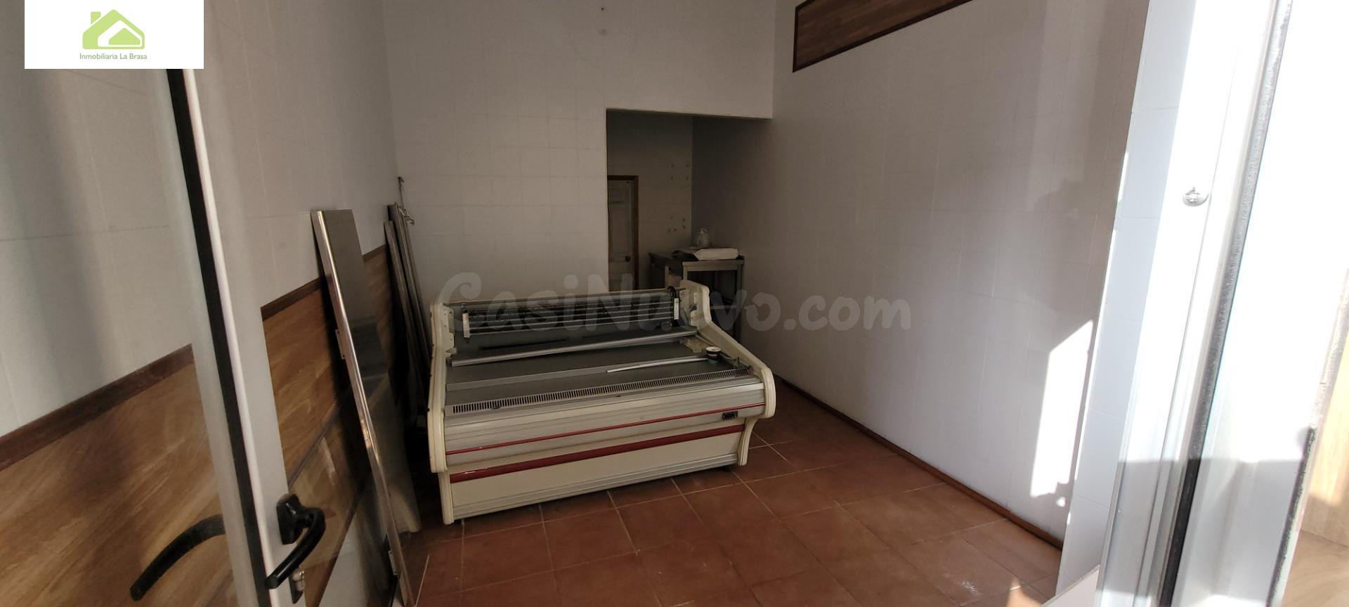 VENTA LOCAL ZONA CONDES DE ALBA Y ALISTE ( 2 LOCALES UNIDOS)
