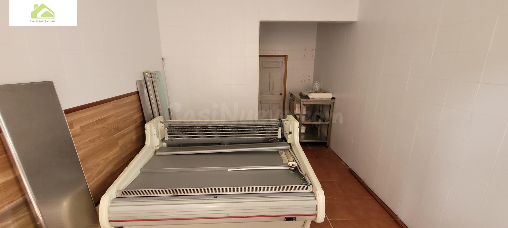 VENTA LOCAL ZONA CONDES DE ALBA Y ALISTE ( 2 LOCALES UNIDOS) - foto 2