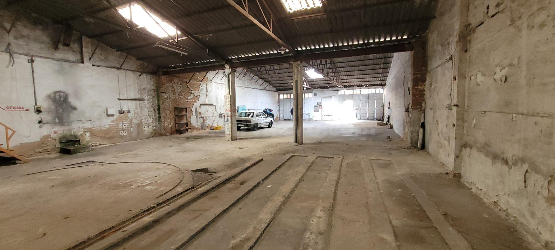 ALQUILER NAVE URBANA, ZONA LAS VEGAS, C/ DON RAMIRO - foto 2