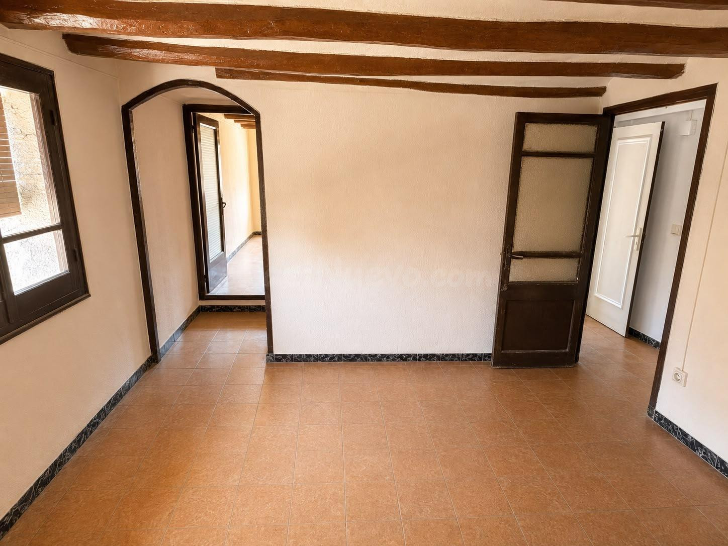 VENDER CASA EN VALLBONA ZONA CENTRO GARAJE Y TRASTERO!!
