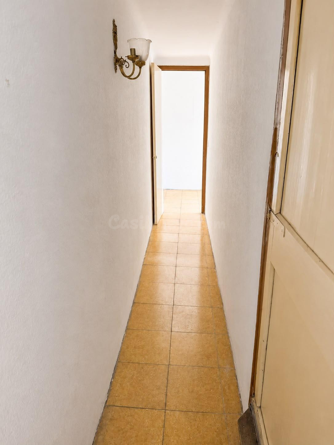 VENDER CASA EN VALLBONA ZONA CENTRO GARAJE Y TRASTERO!! - foto 4