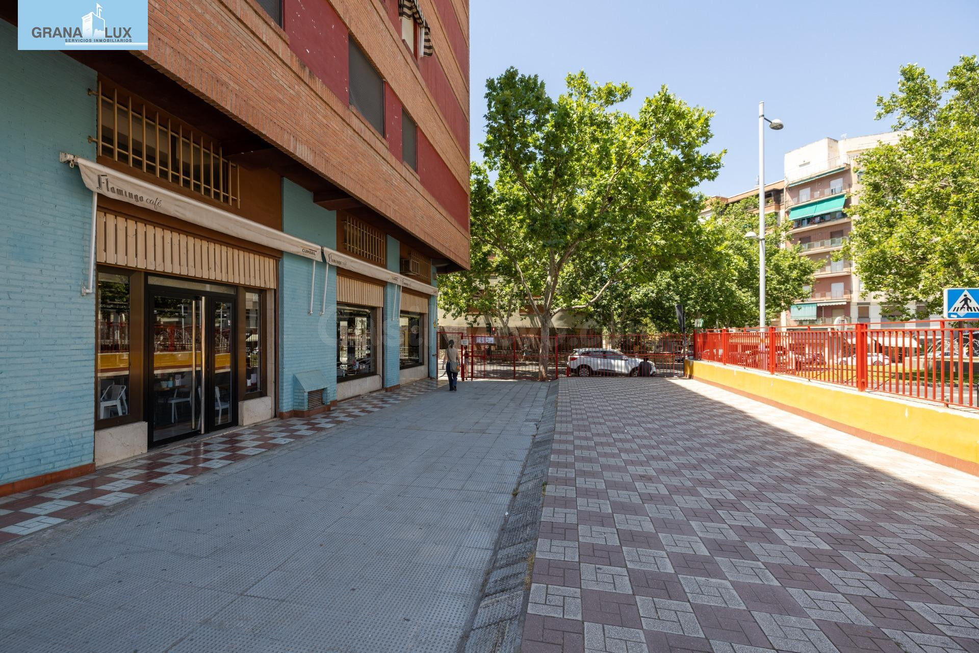 Local Comercial en rentabilidad con gran fachada en esquina. - foto 5