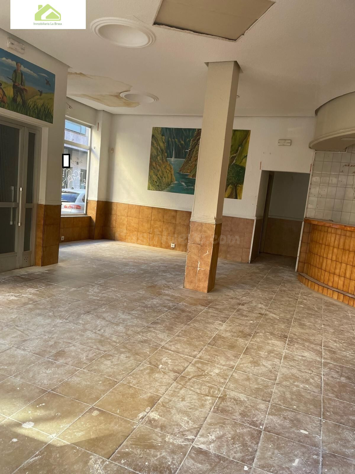 LOCAL EN VENTA EN ZONA TRES CRUCES - foto 4