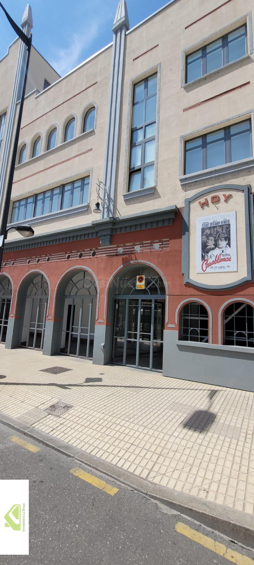 VENTA O ALQUILER LOCAL COMERCIAL CINE BARRUECO