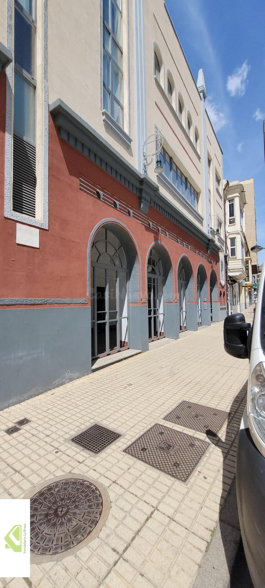 VENTA O ALQUILER LOCAL COMERCIAL CINE BARRUECO - foto 2