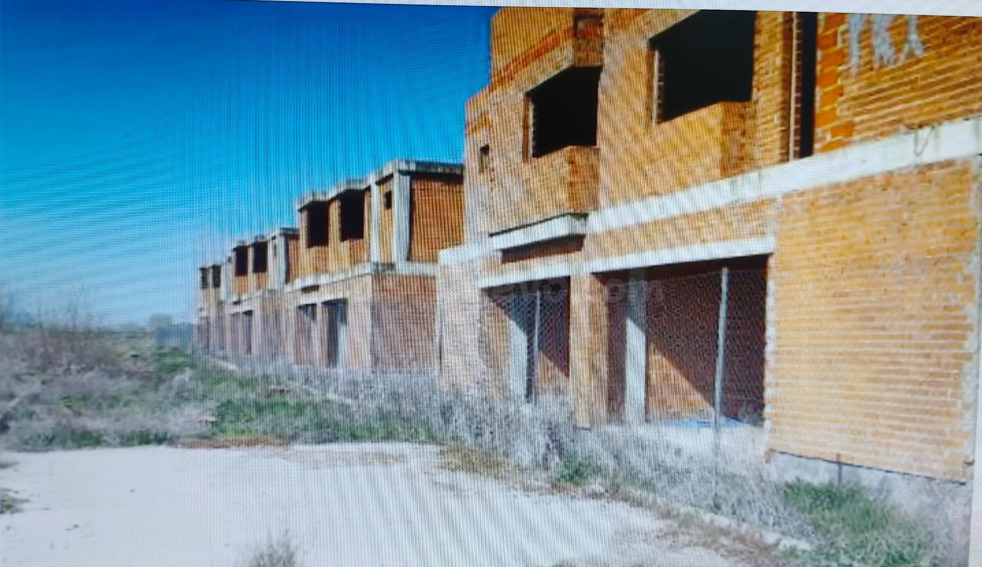 OBRA PARADA EN VILLARALBO - foto 2
