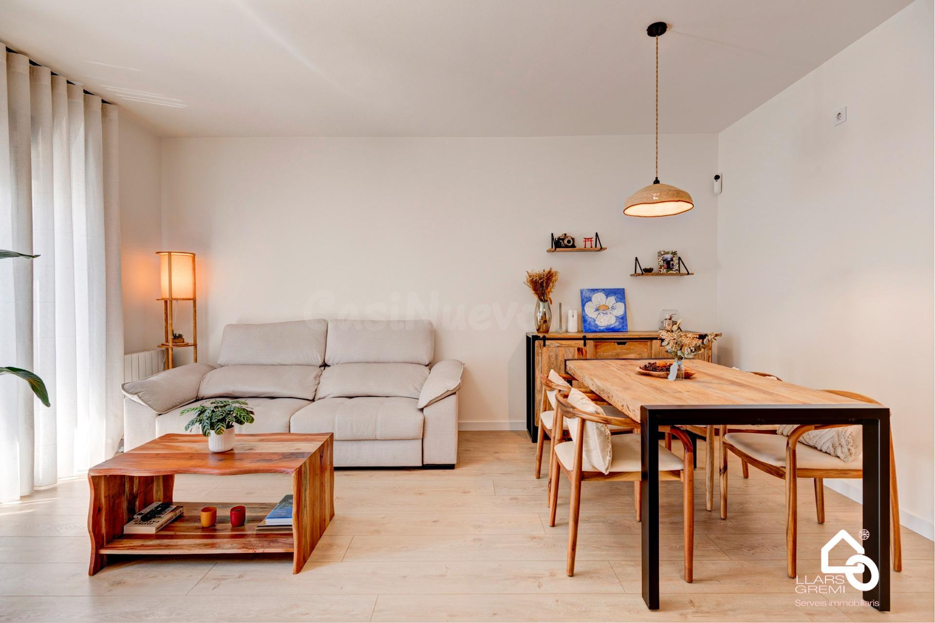 VENTA PISO EN HOSPITALET DE LLOBREGAT SEMINUEVO, PARKING Y T - foto 5