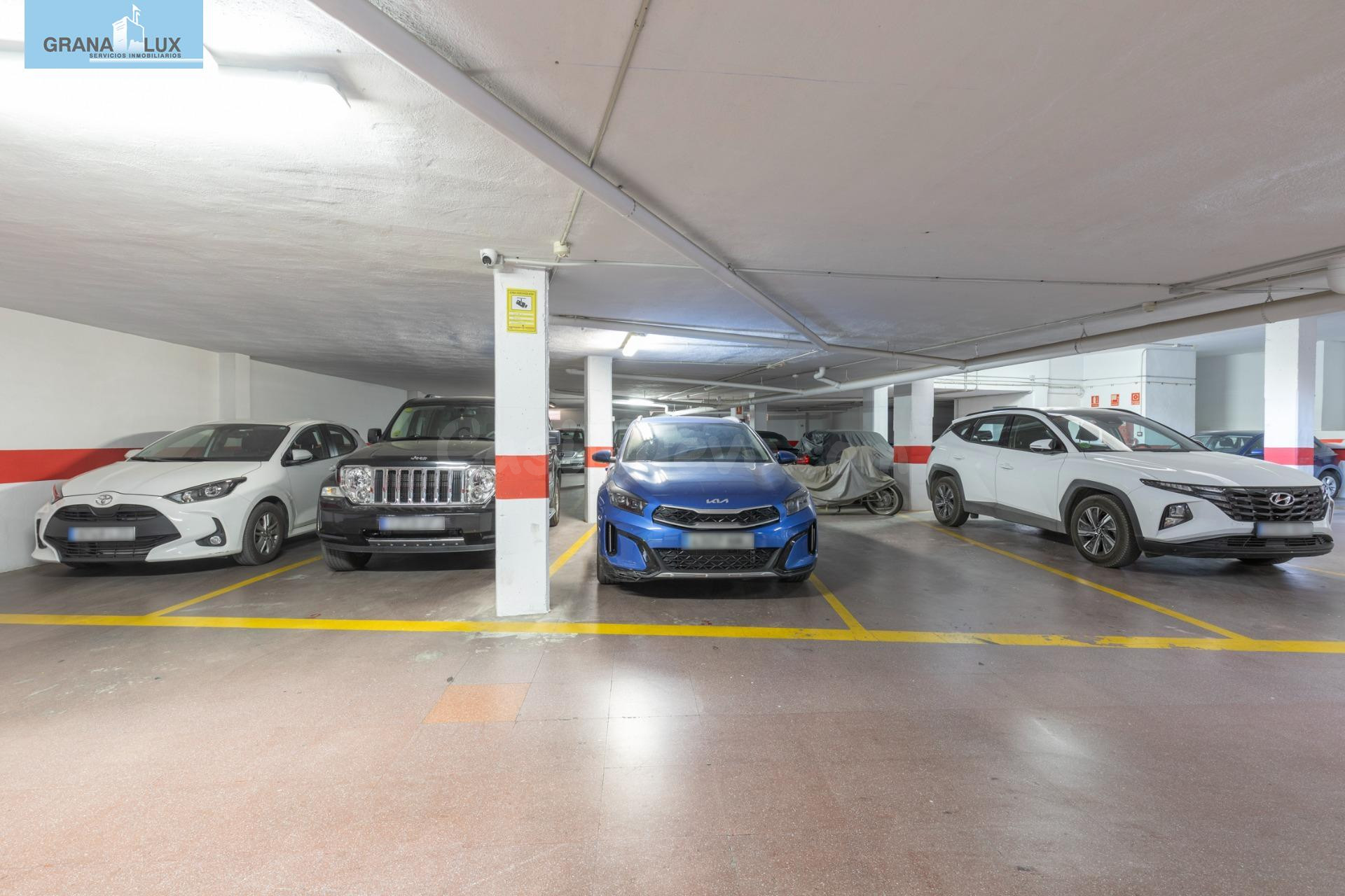 IDEAL INVERSORES!!! 35 PLAZAS DE APARCAMIENTO Y 5 TRASTEROS, - foto 3