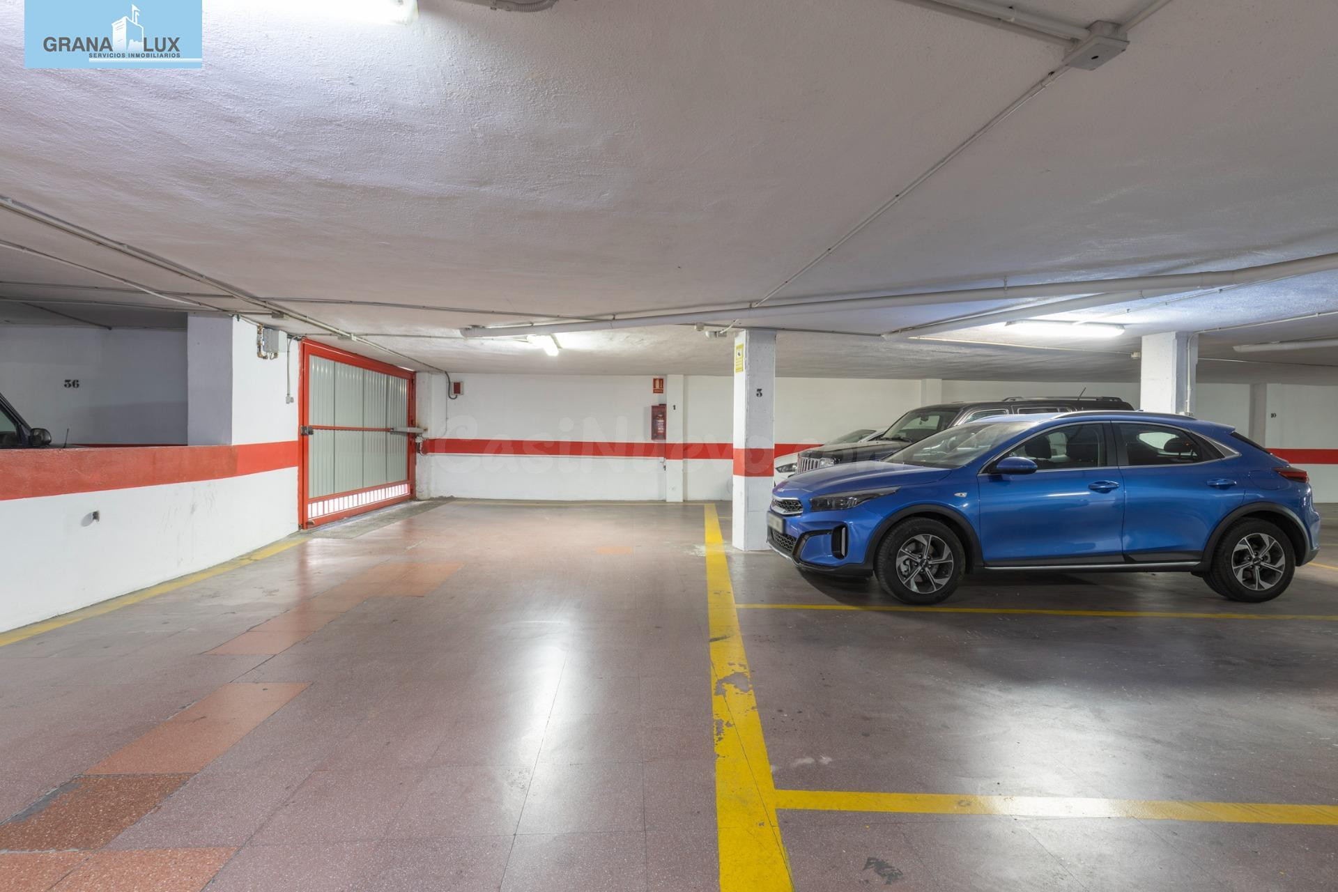 IDEAL INVERSORES!!! 35 PLAZAS DE APARCAMIENTO Y 5 TRASTEROS, - foto 4