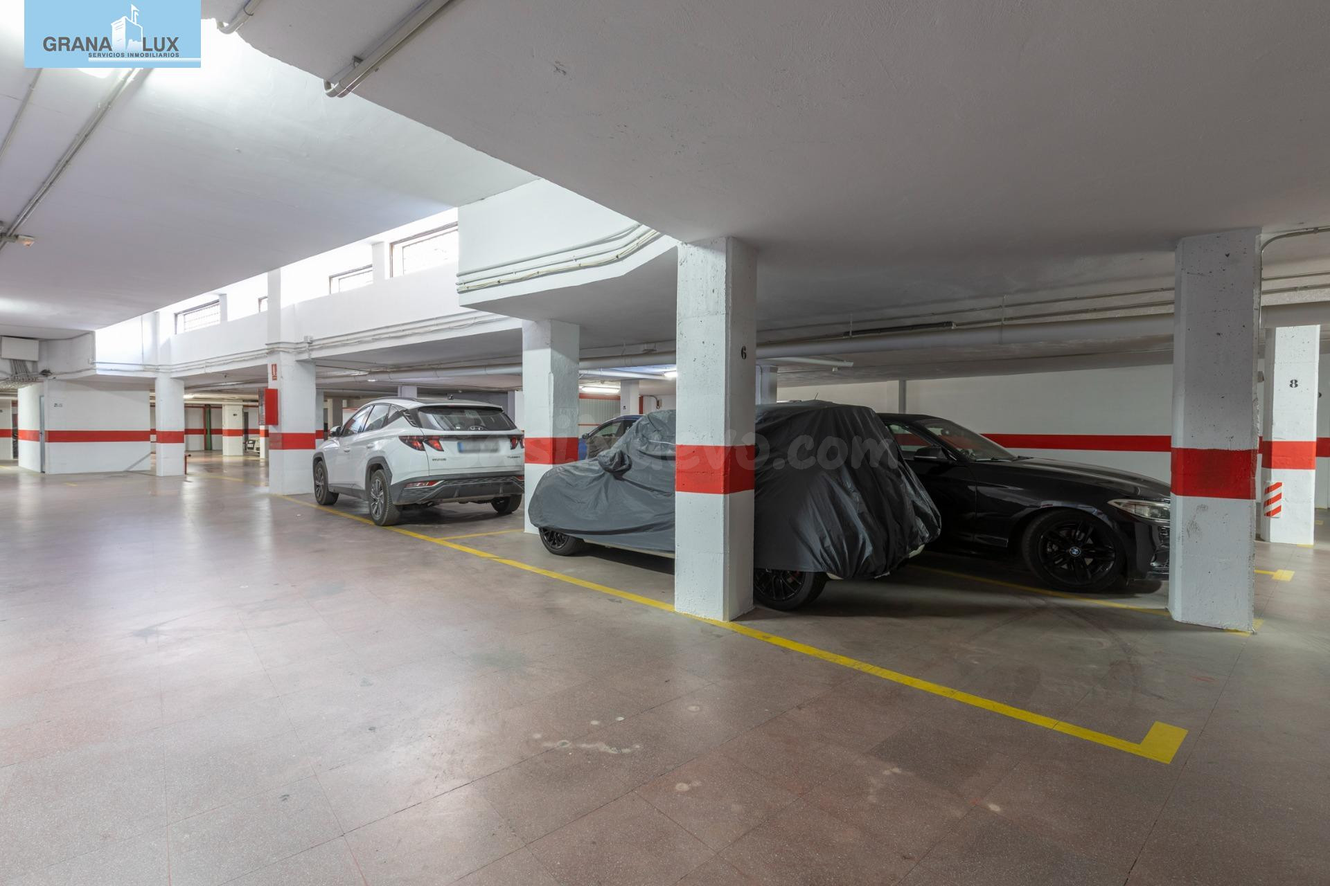 IDEAL INVERSORES!!! 35 PLAZAS DE APARCAMIENTO Y 5 TRASTEROS, - foto 5
