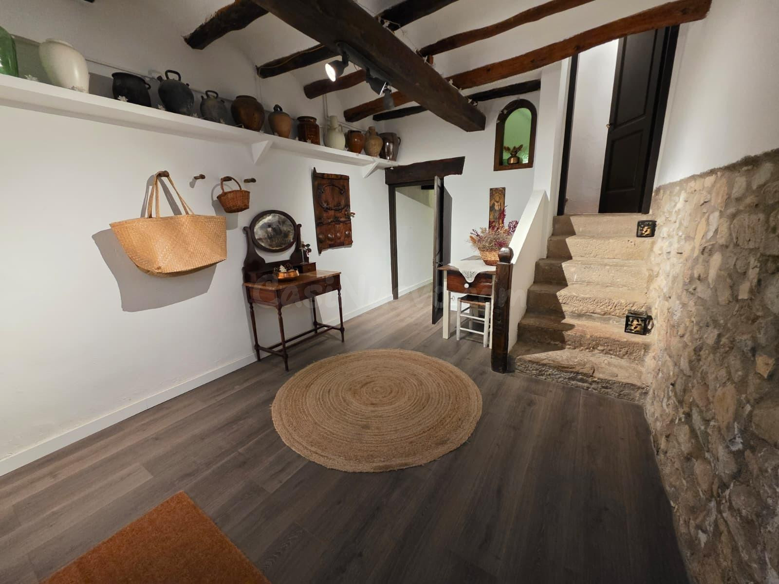 VENTA CASA EN COPONS ZONA PUEBLO REFORMADA, JARDÍN Y TERRAZA - foto 2