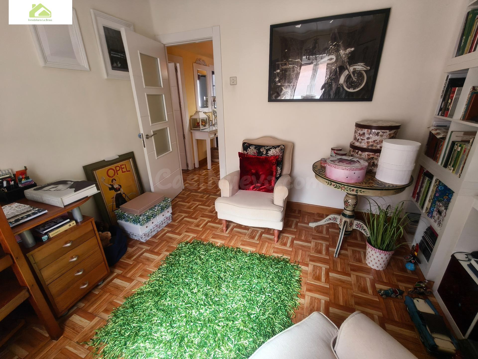 PISO EN VENTA EN ZONA PUERTA LA FERIA DE 4 habitaciones, 2º  - foto 4