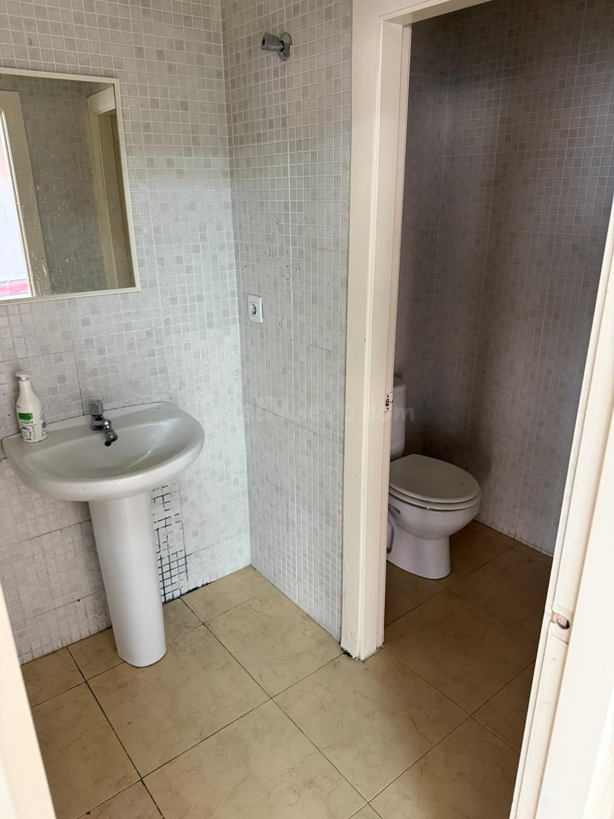 ALQUILER LOCAL EN CAPELLADES ZONA CENTRO 134M2!! - foto 3
