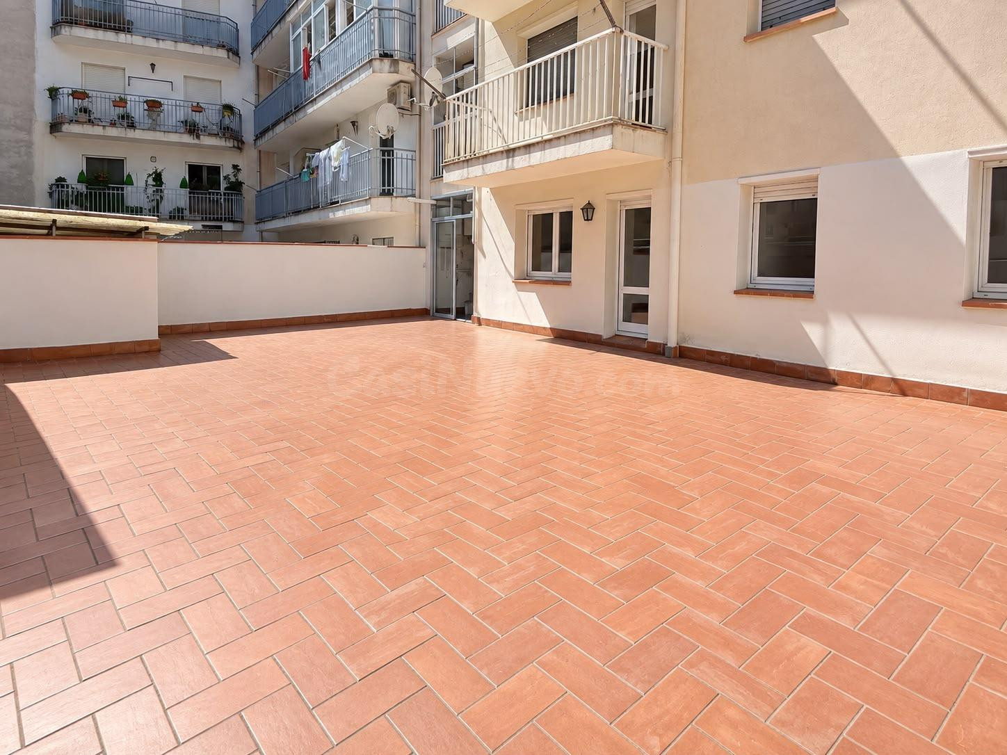 VENTA PISO EN IGUALADA ZONA SET CAMINS 4 habitaciones Y TERR
