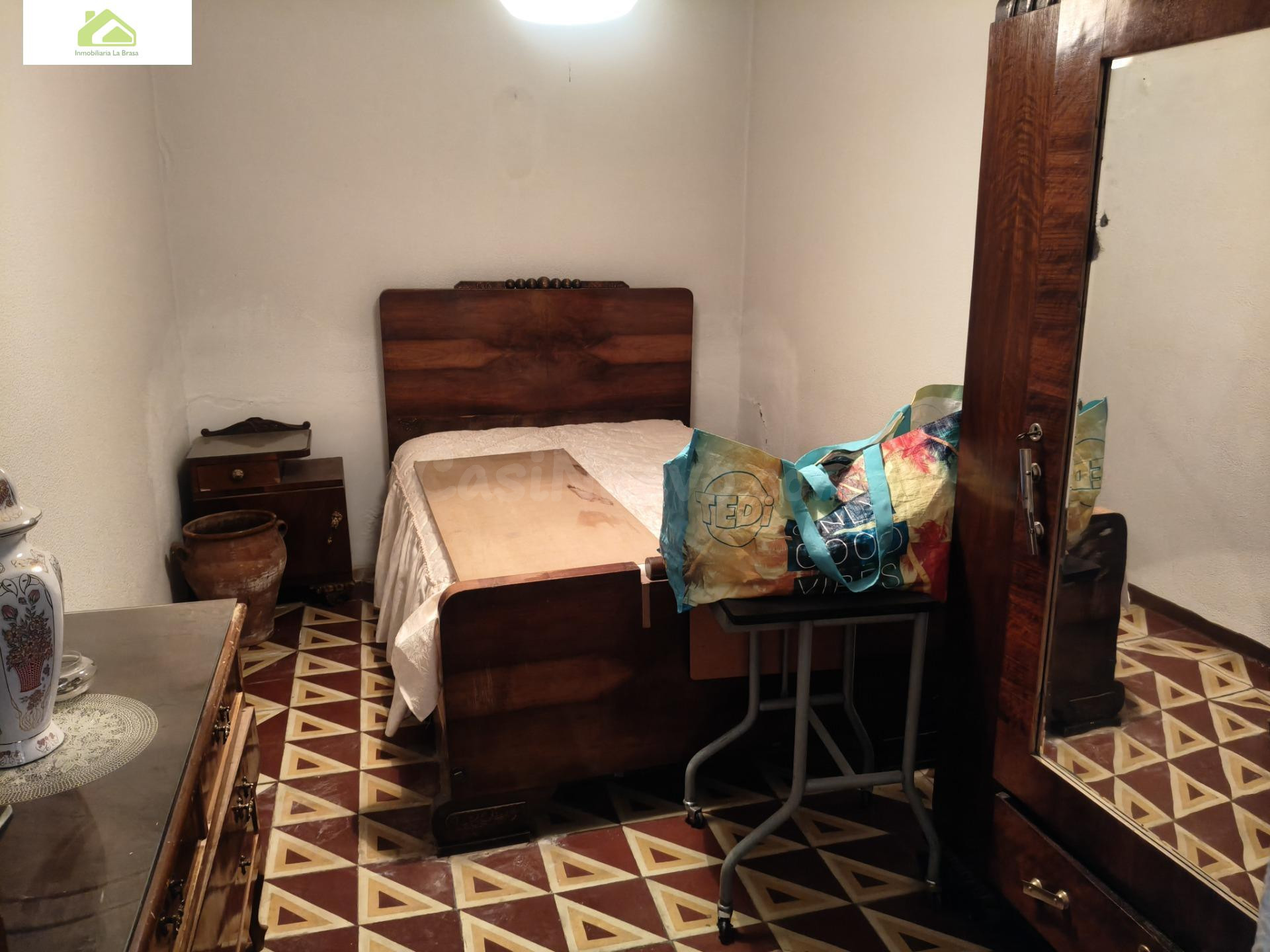 Amplia Casa en Venta en el Barrio Pinilla de Zamora por 150. - foto 5