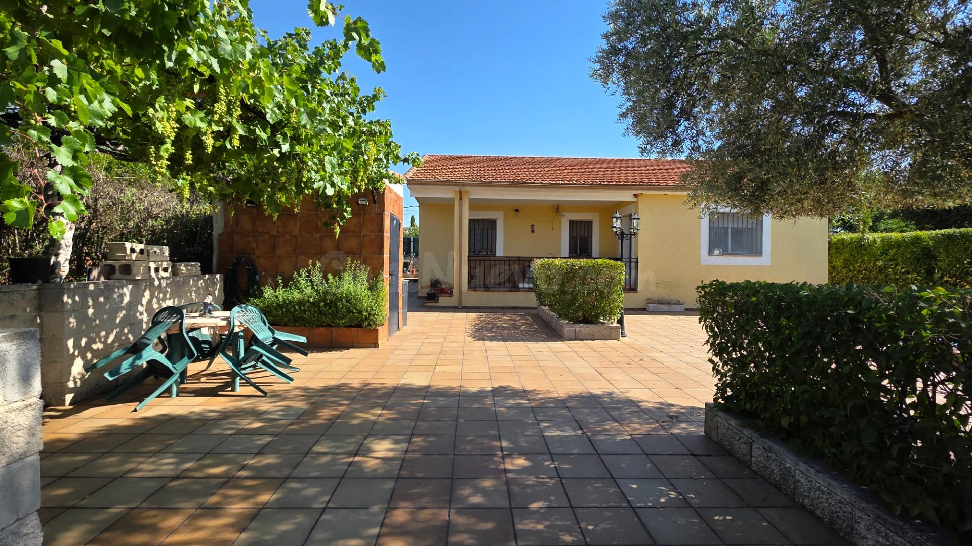 Chalet con piscina en Urb. El Olmillo - foto 3