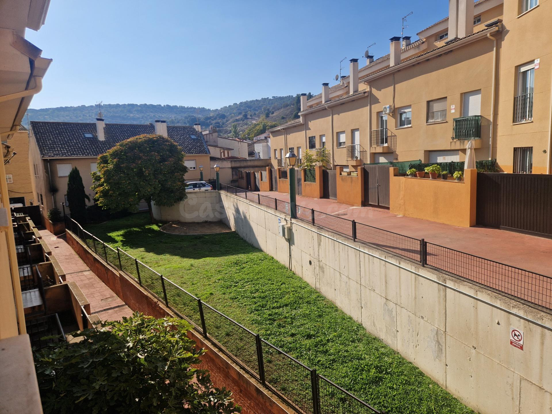Chalet adosado en venta en Villar del Olmo