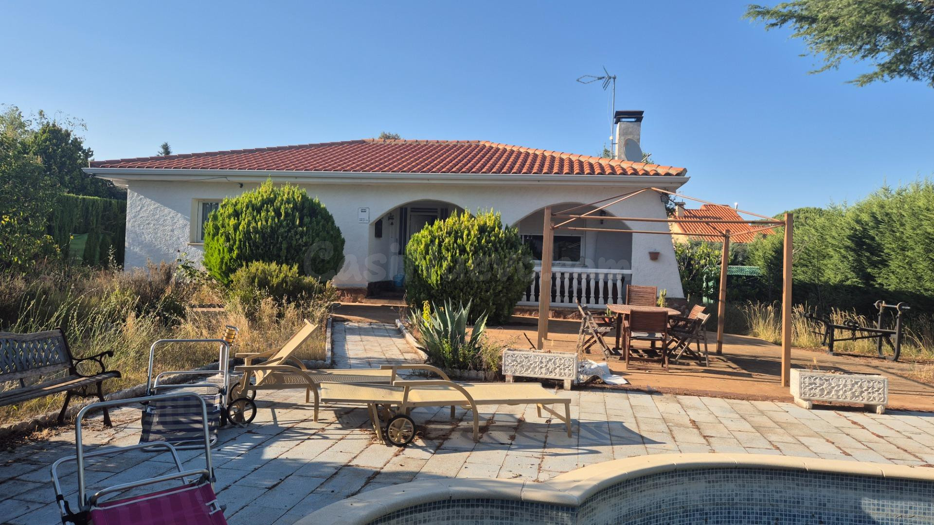 Chalet en venta en Eurovillas - foto 2