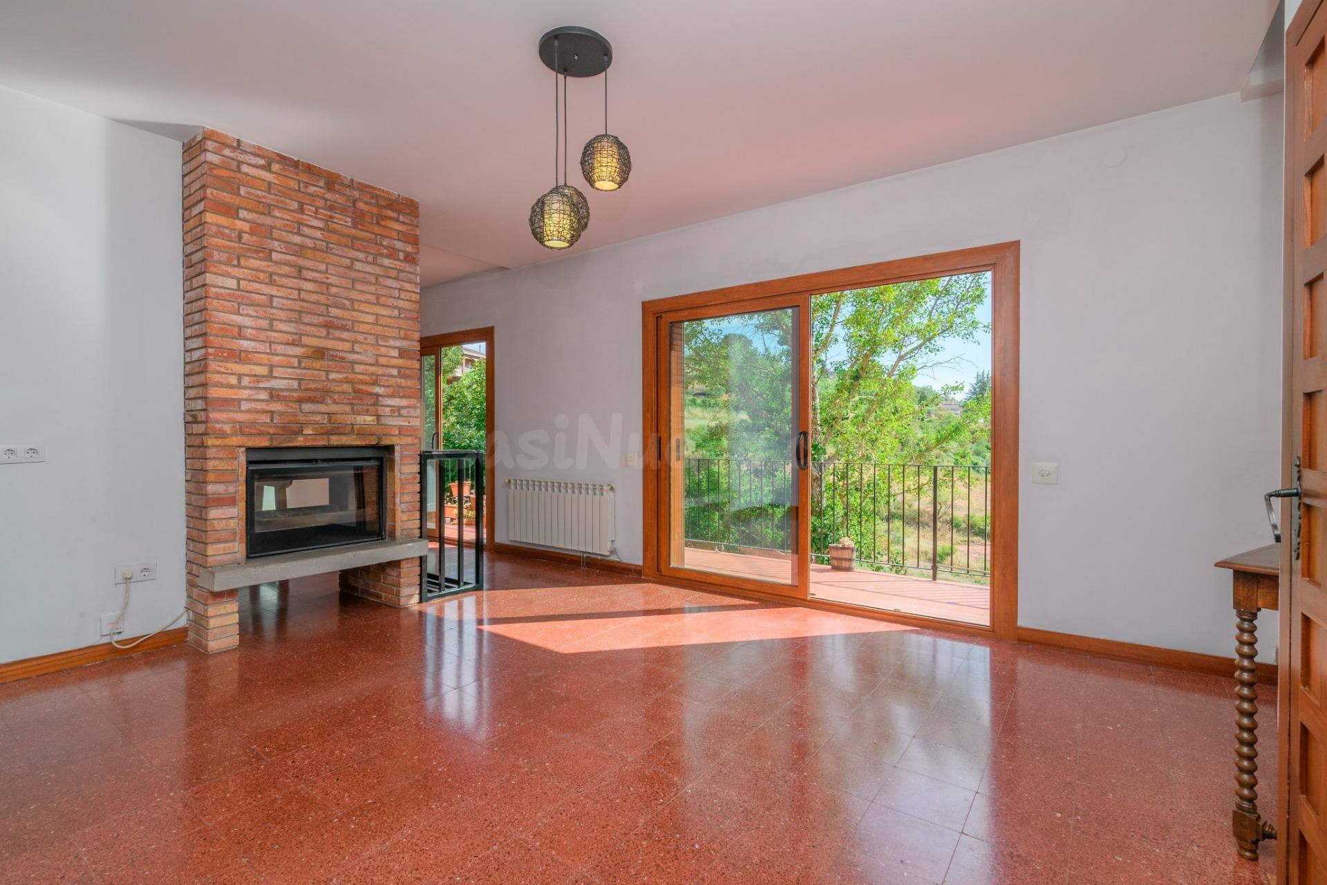 Casa de 5 hab. con jardín, pequeña piscina y estudio indepen - foto 3