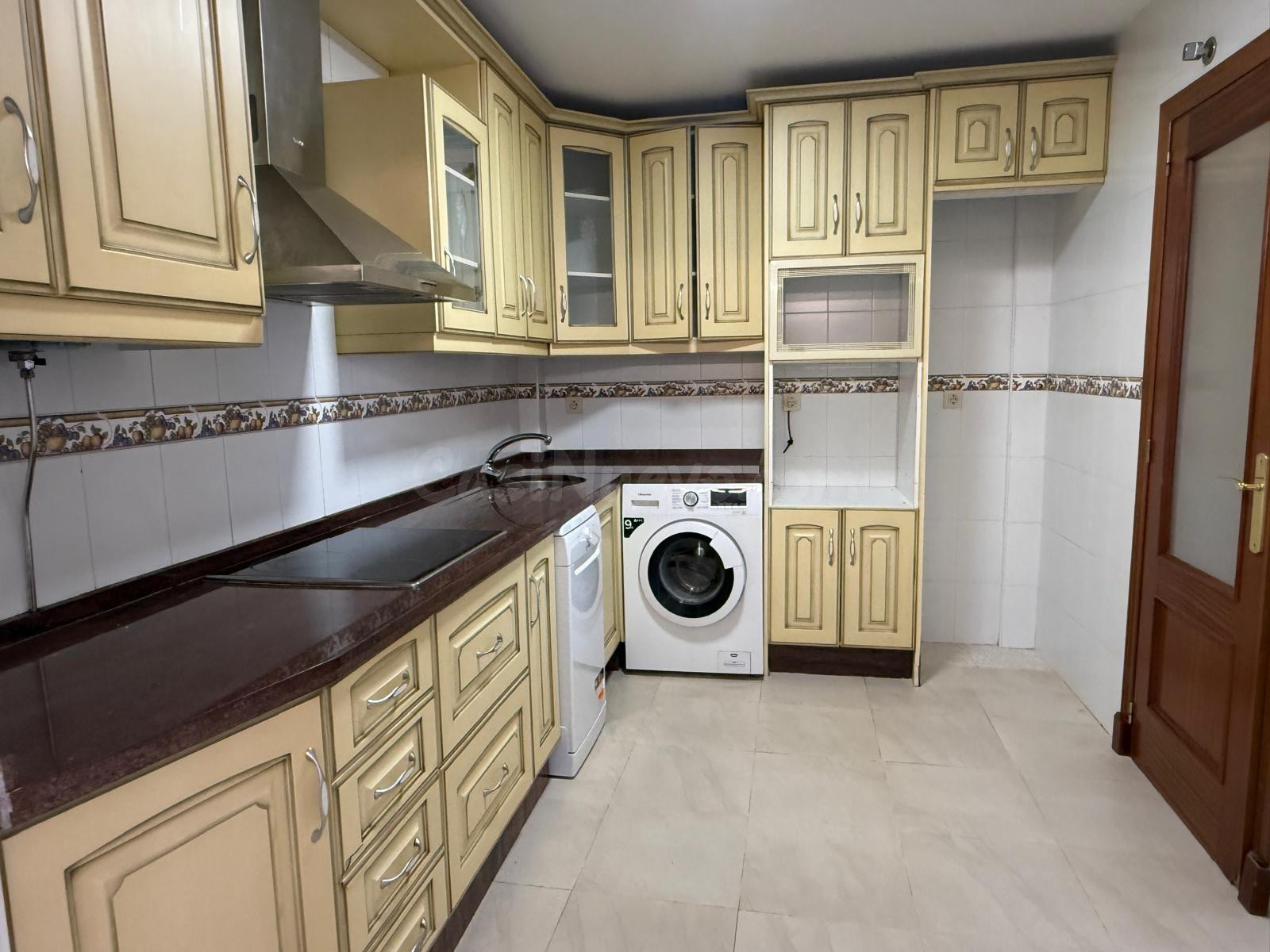 Adosado en venta en Camposoto: comodidad y ubicación para disfrutar en familia - foto 3