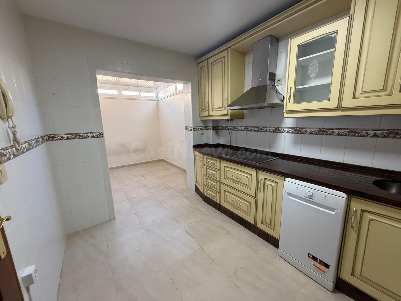 Adosado en venta en Camposoto: comodidad y ubicación para disfrutar en familia - foto 5