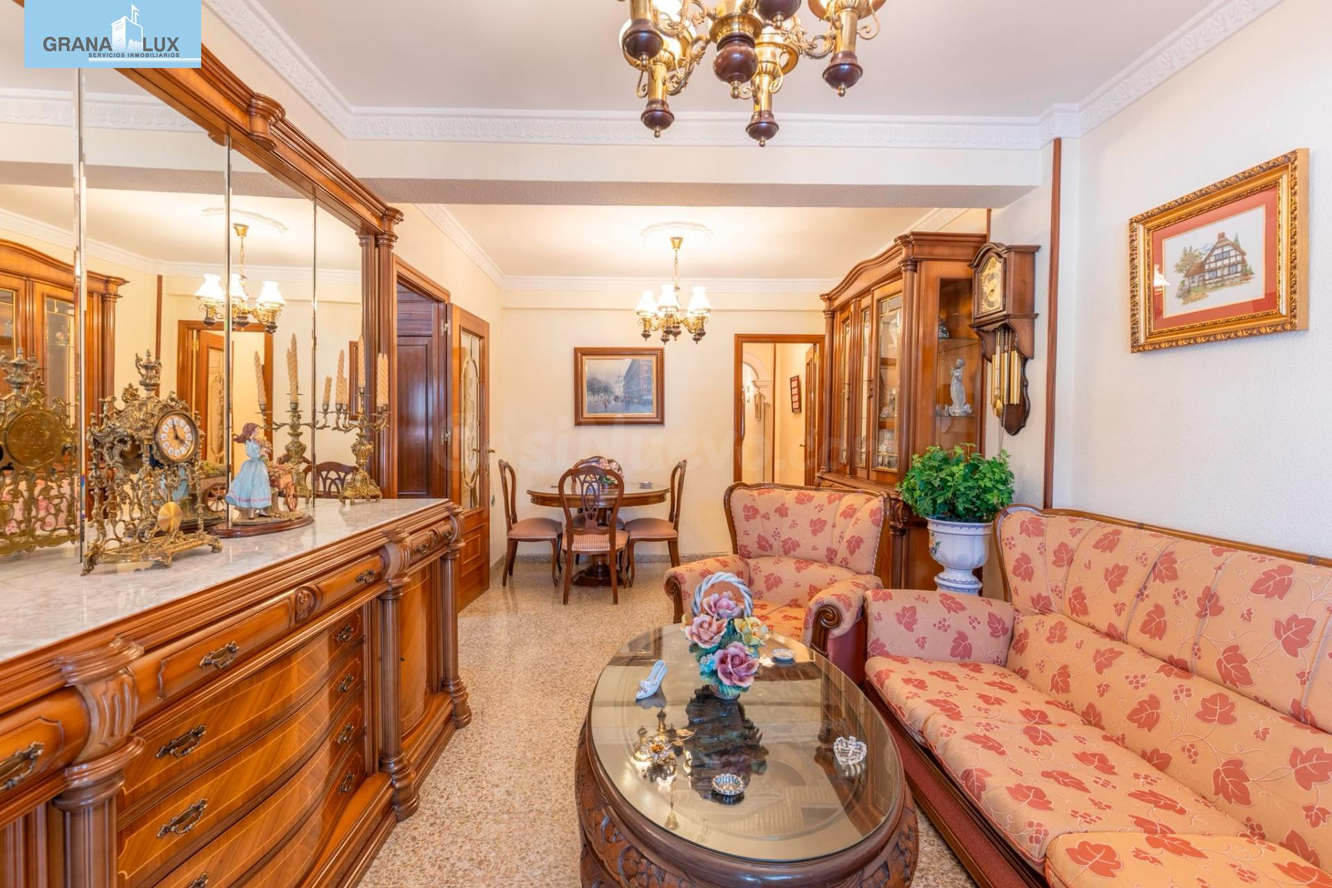 Amplia vivienda de 4 dormitorios con plaza de garaje opciona - foto 3
