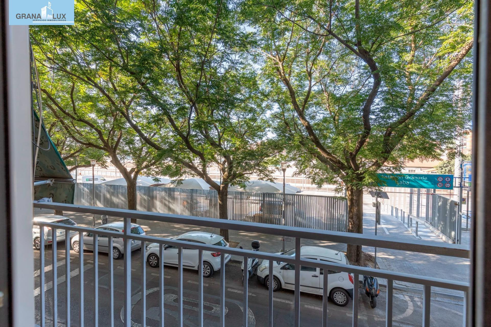Amplia vivienda de 4 dormitorios con plaza de garaje opciona - foto 5
