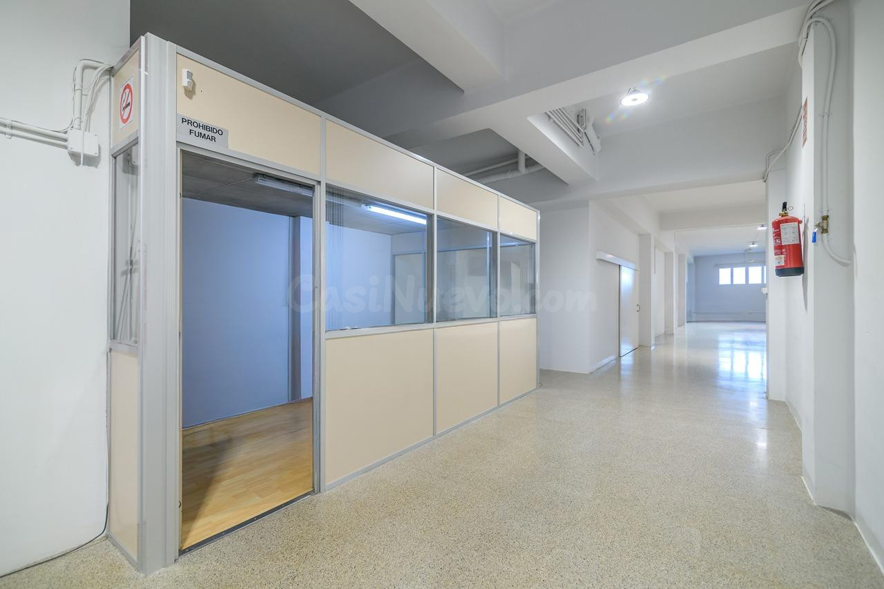 Bases de Manresa-Local comercial en venta reformado de 380 m